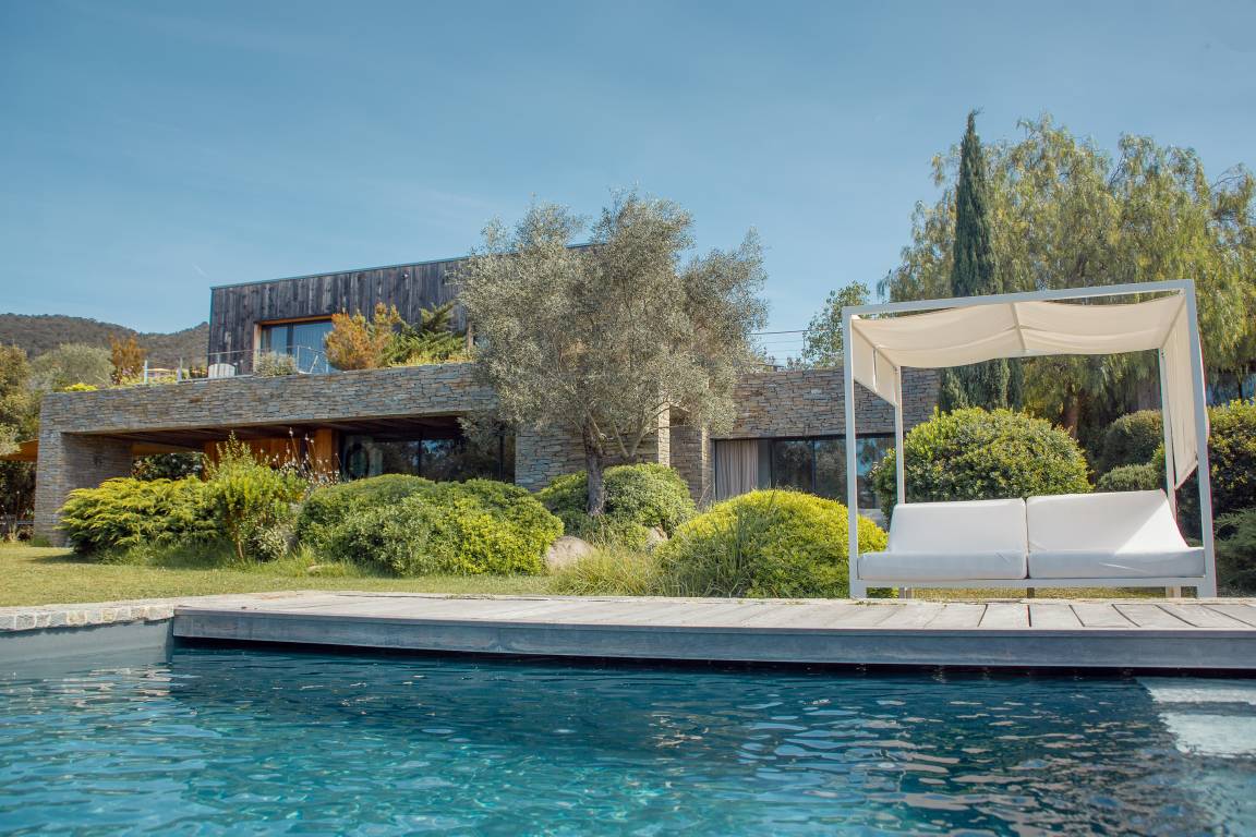 180 M² House ∙ 4 Bedrooms ∙ 8 Guests - Porto-Vecchio