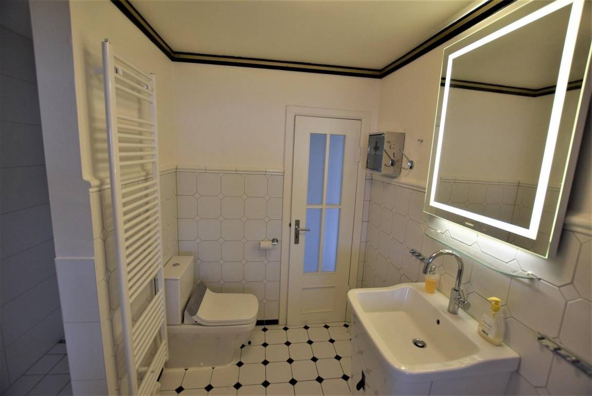180 m² Ferienwohnung ∙ 5 Schlafzimmer ∙ 8 Gäste – Bild 17