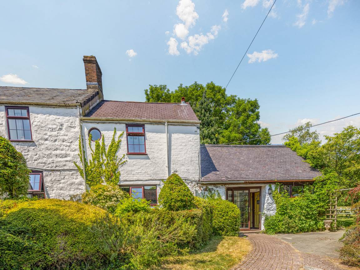 Cottage ∙ 4 Bedrooms ∙ 14 Guests - Wales