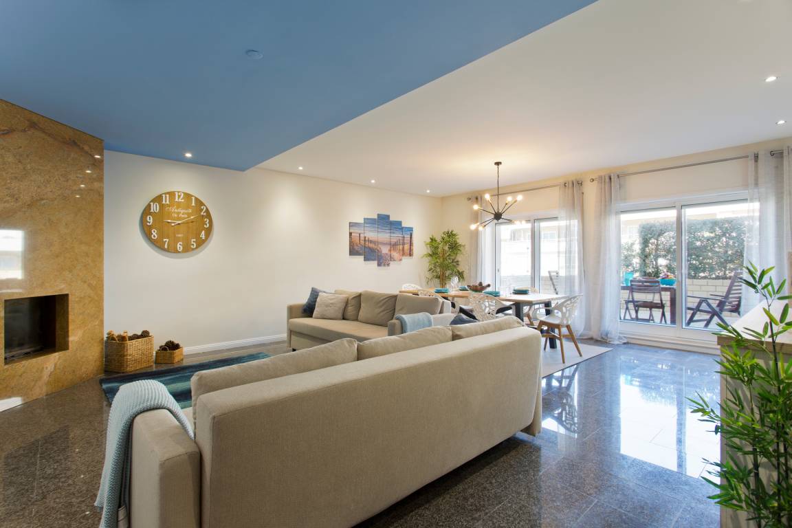 140 M² Apartment ∙ 2 Bedrooms ∙ 6 Guests - Porto