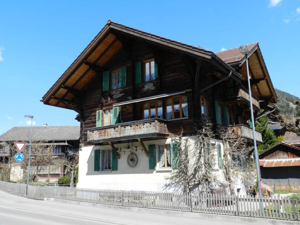 Apartment ∙ 2 Bedrooms ∙ 4 Guests - Zweisimmen