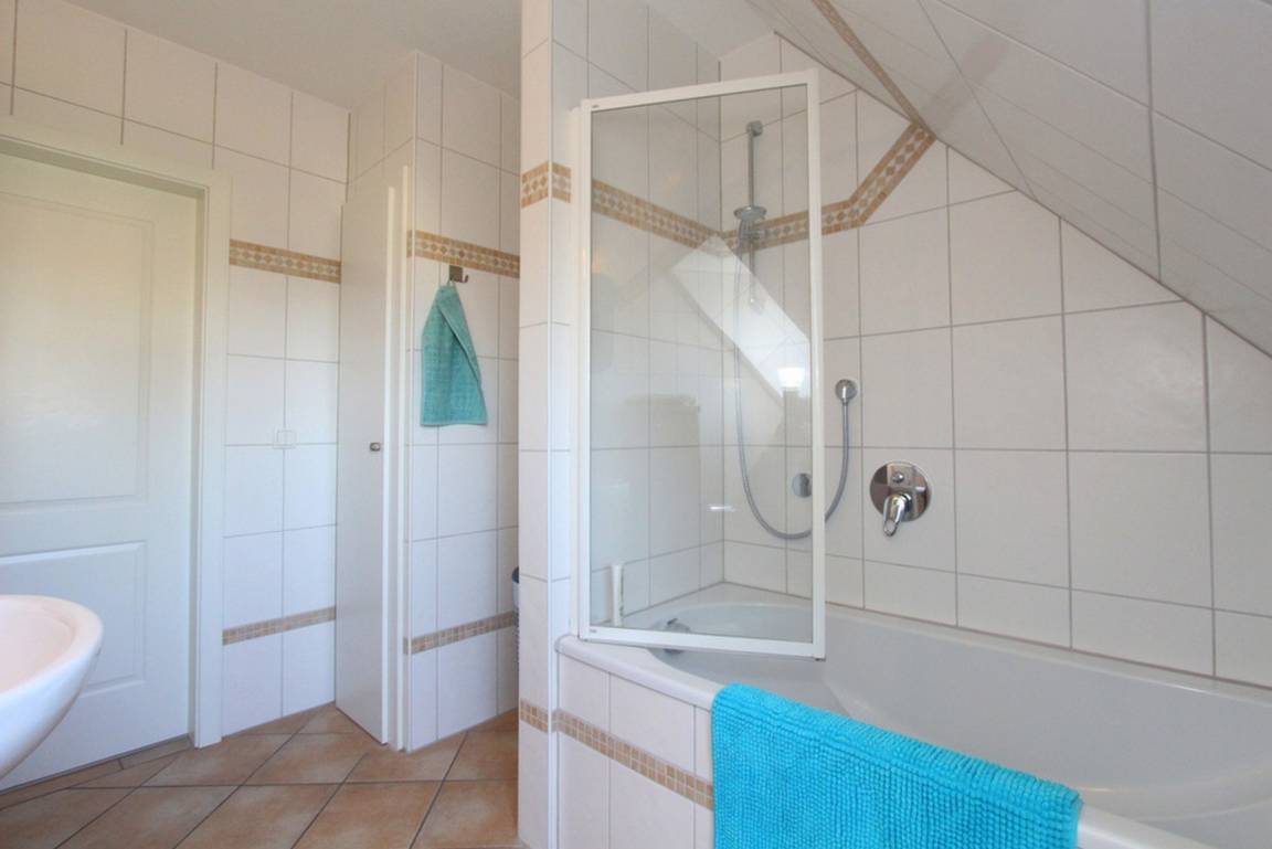 75 m² Ferienwohnung ∙ 1 Schlafzimmer ∙ 4 Gäste – Bild 22