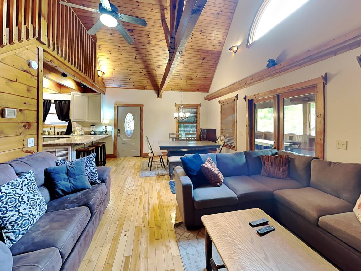 89 M² Cabin ∙ 3 Bedrooms ∙ 8 Guests - Pigeon Forge, TN