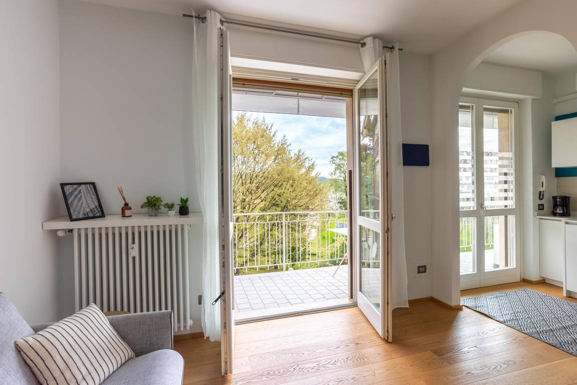64 M² Apartment ∙ 1 Bedroom ∙ 4 Guests - Arona, Italy