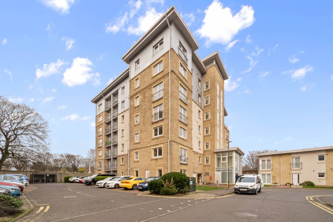 75 M² Apartment ∙ 2 Bedrooms ∙ 4 Guests - Leith