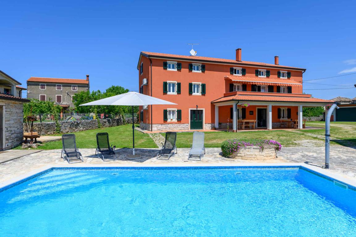 120 M² Apartamento ∙ 3 Habitaciones ∙ 6 Huéspedes - Koper