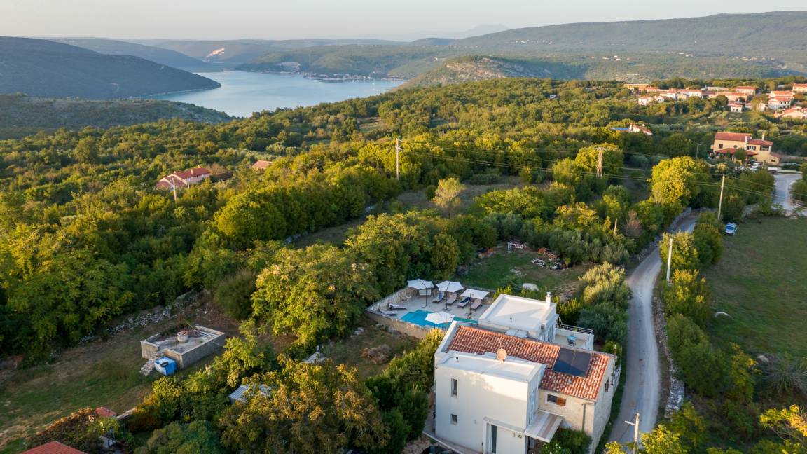 265 M² Villa ∙ 4 Schlafzimmer ∙ 8 Gäste - Rakalj
