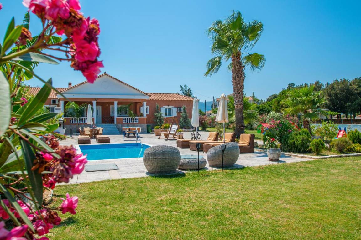 120 M² Apartment ∙ 1 Bedroom ∙ 8 Guests - Zakynthos