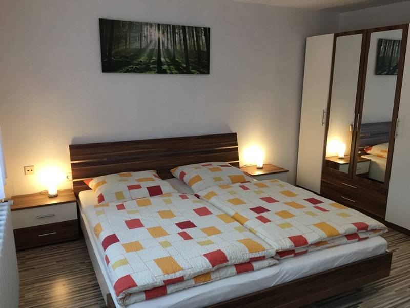 Ferienwohnung ∙ 2 Schlafzimmer ∙ 5 Gäste - Zella-Mehlis