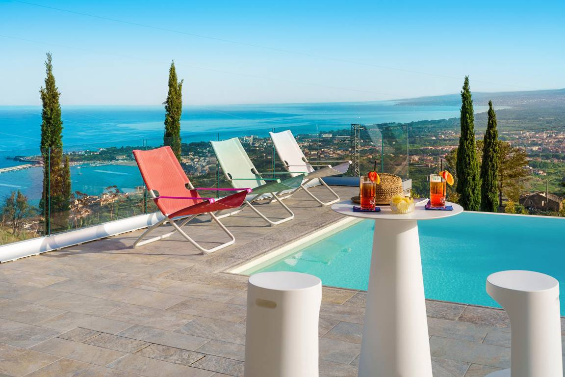 280 M² Villa ∙ 6 Habitaciones ∙ 12 Huéspedes - Naxos
