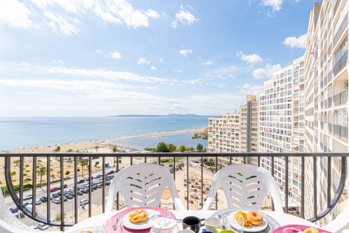 67 M² Apartamento ∙ 2 Habitaciones ∙ 6 Huéspedes - Empuriabrava