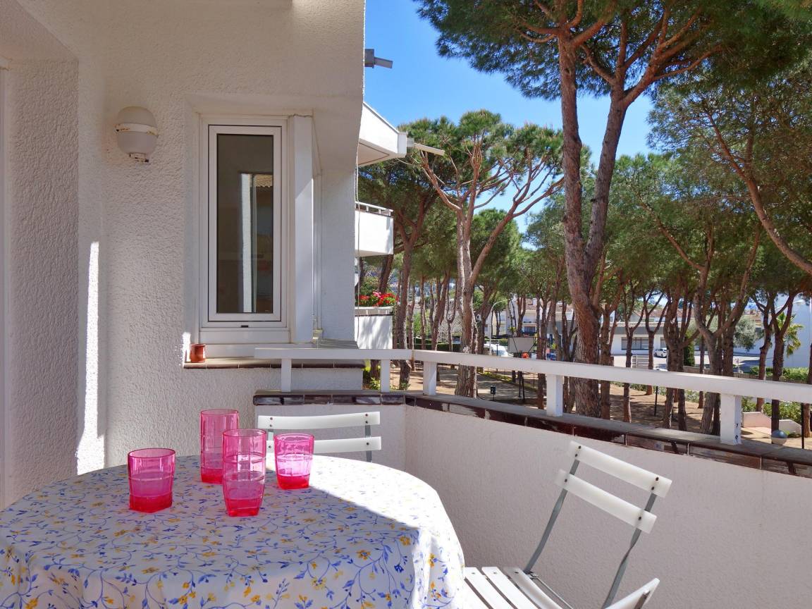80 M² Apartment ∙ 3 Bedrooms ∙ 6 Guests - Llafranc