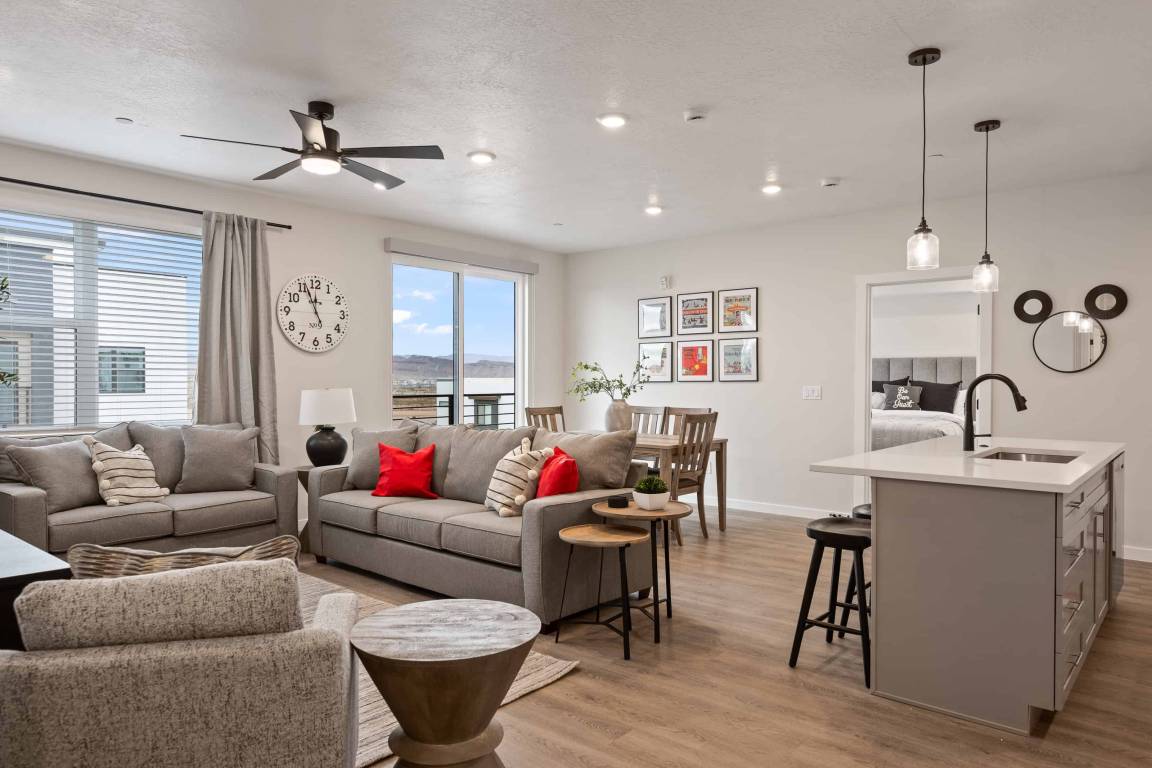 99 M² Condo ∙ 2 Bedrooms ∙ 8 Guests - St. George, UT