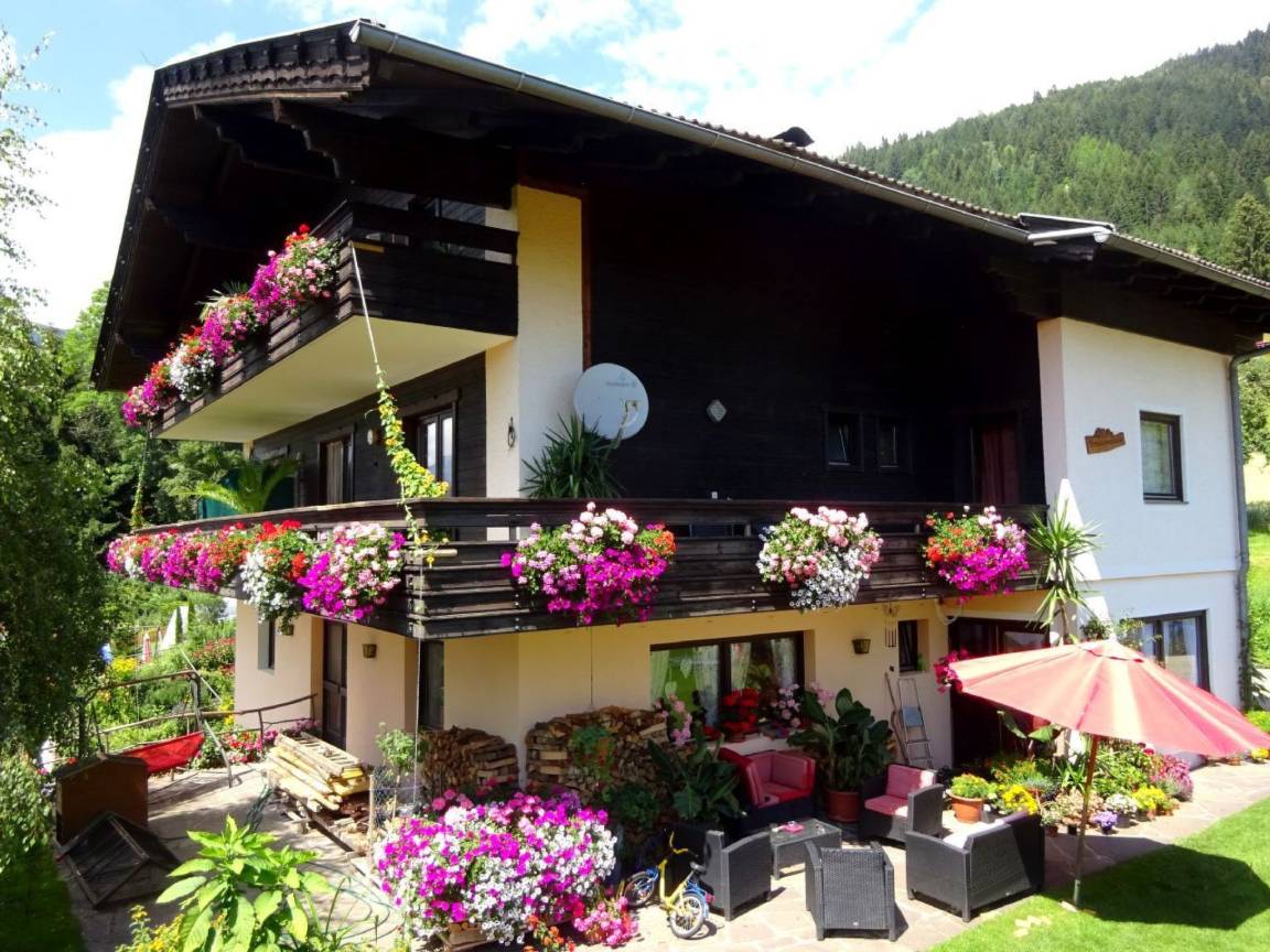 72 M² Ferienwohnung ∙ 2 Schlafzimmer ∙ 6 Gäste - Millstatt