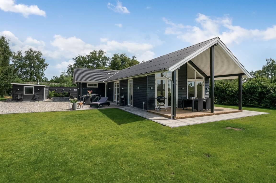 122 m&sup2; Ferienhaus 4 Schlafzimmer 8 G&auml;ste