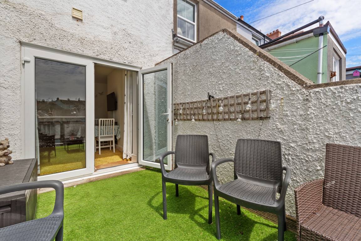 1400 M² Apartment ∙ 5 Bedrooms ∙ 8 Guests - Tenby