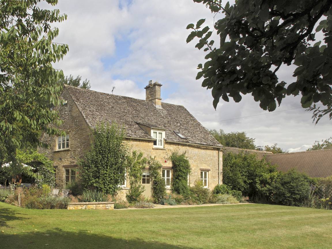 Cottage ∙ 3 Bedrooms ∙ 6 Guests - Warwickshire