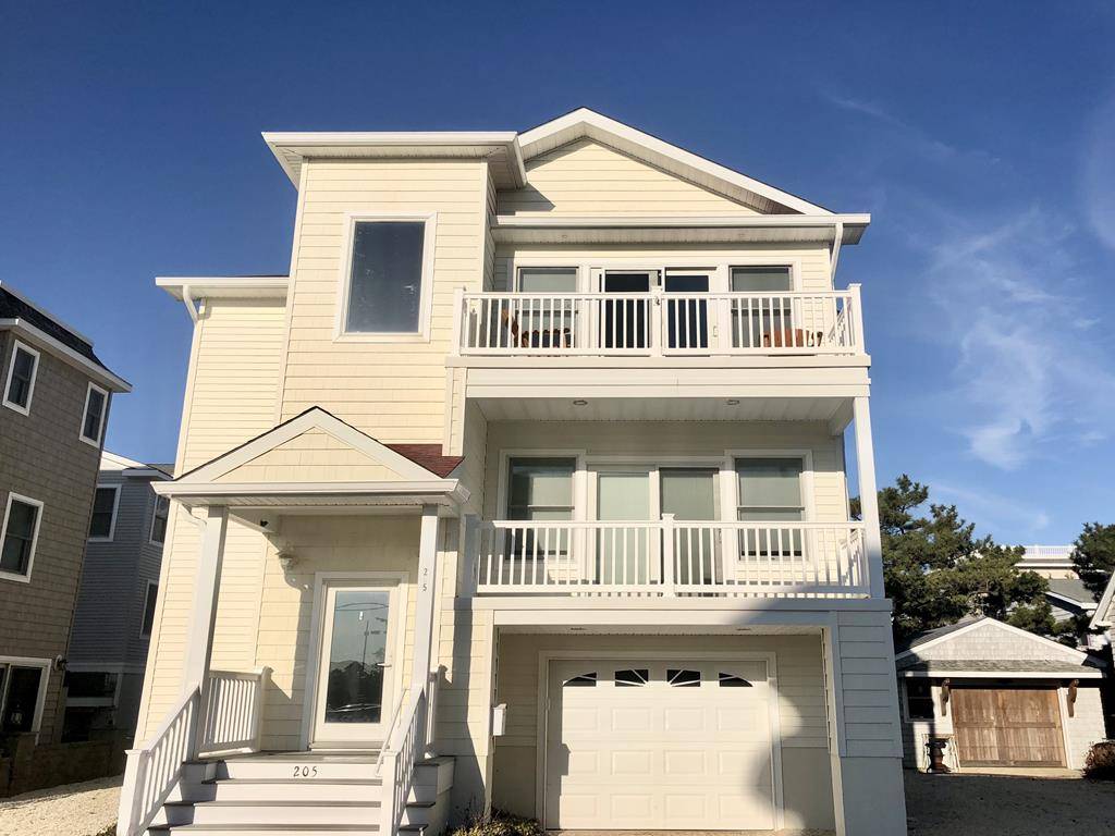House ∙ 4 Bedrooms ∙ 12 Guests - Beach Haven, NJ
