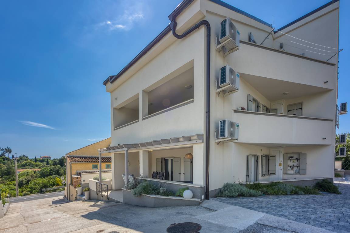 90 M² Apartamento ∙ 2 Habitaciones ∙ 5 Huéspedes - Nerezine