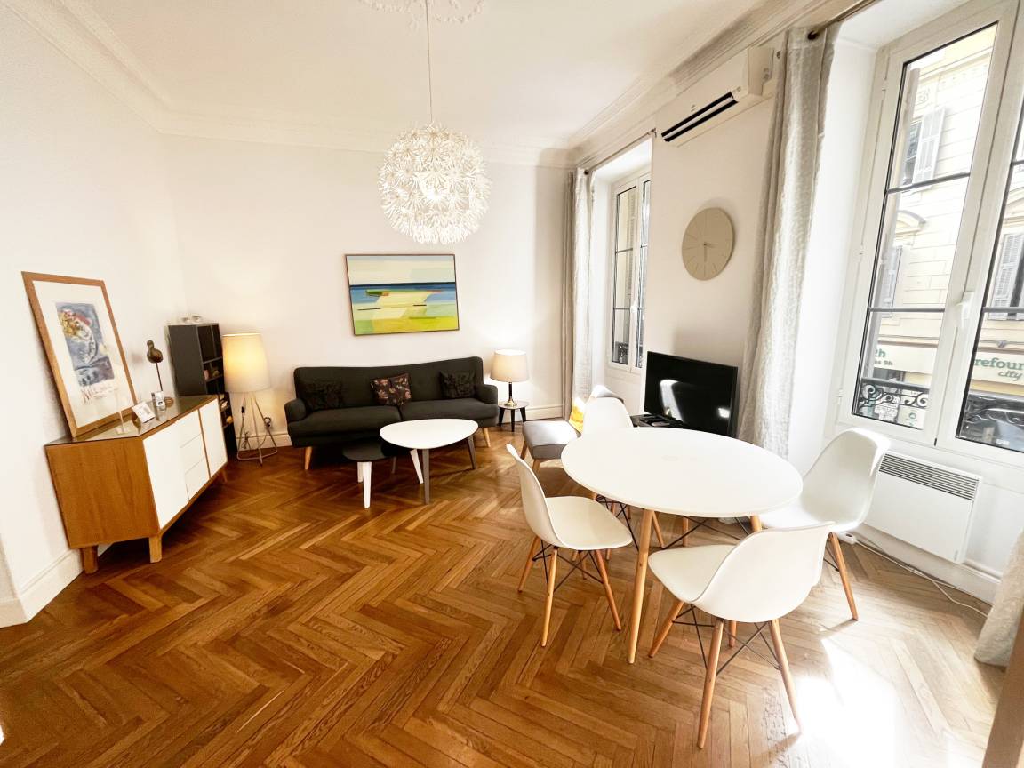 70 M² Apartamento ∙ 2 Habitaciones ∙ 4 Huéspedes - Niza