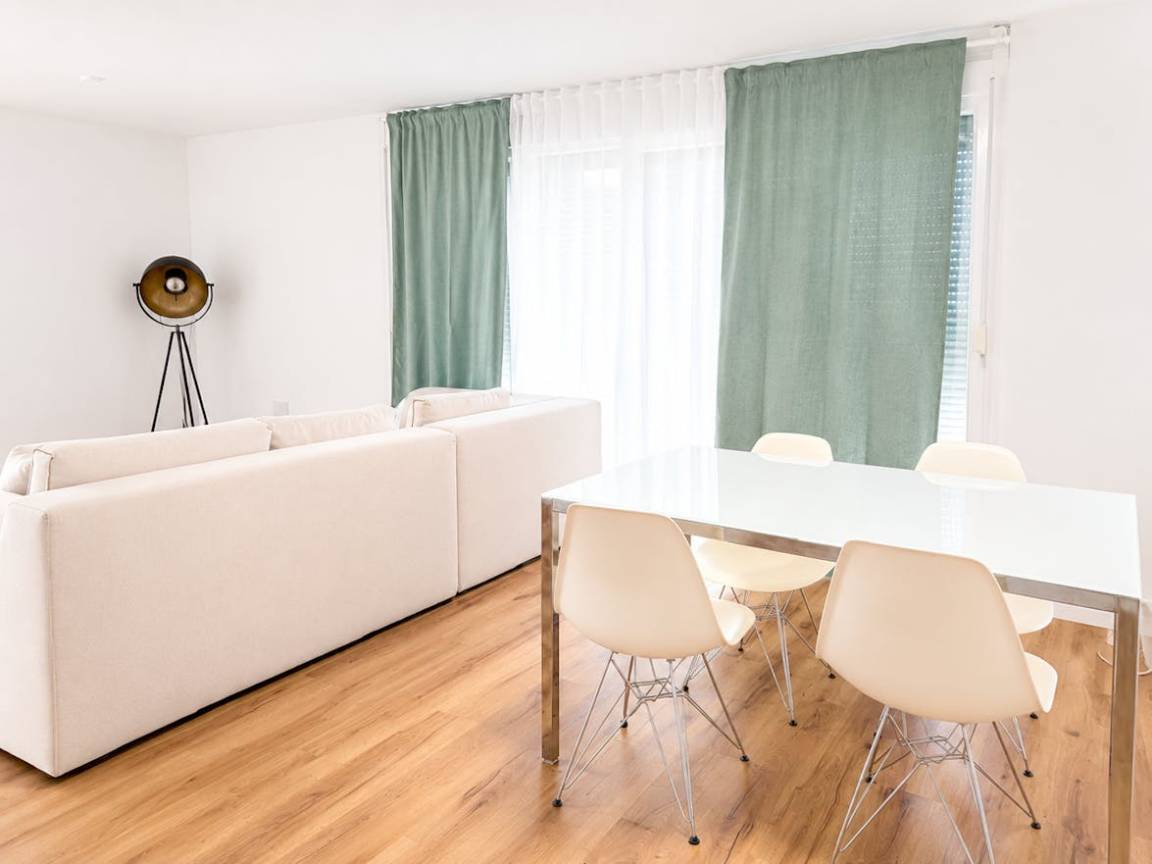 62 M² Ferienwohnung ∙ 1 Schlafzimmer ∙ 2 Gäste - Feldkirchen