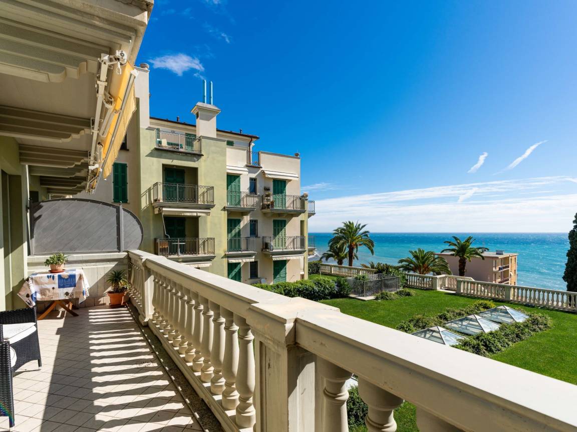 40 M² Apartamento ∙ 1 Habitación ∙ 2 Huéspedes - Imperia
