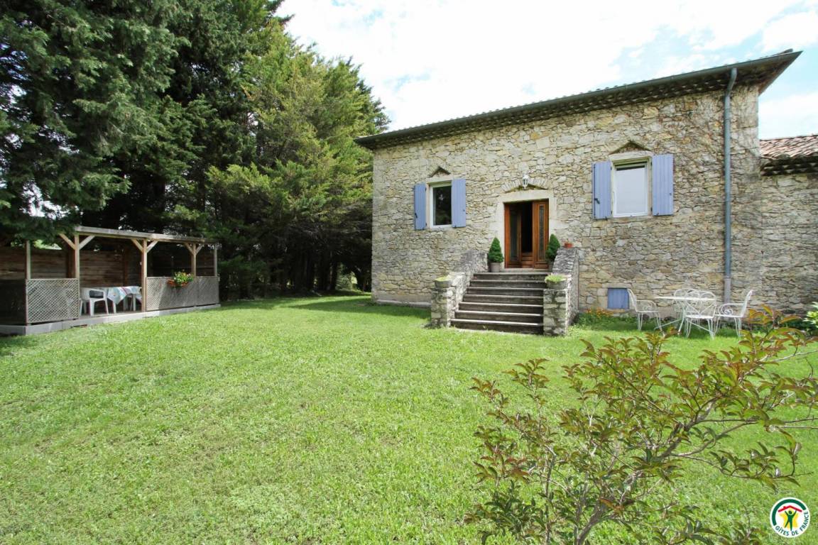 97 m&sup2; G&icirc;te 2 Schlafzimmer 4 G&auml;ste