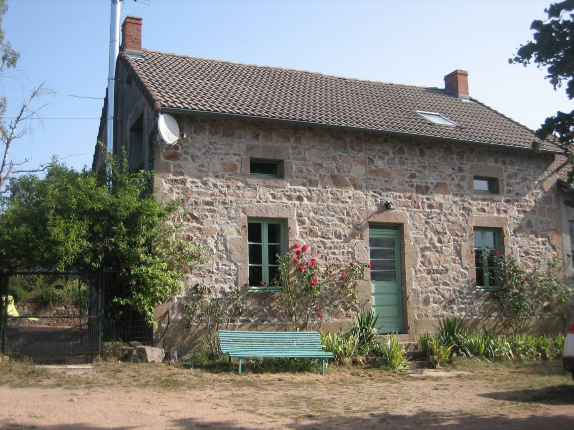150 M² Ferienhaus ∙ 4 Schlafzimmer ∙ 15 Gäste - Auvergne