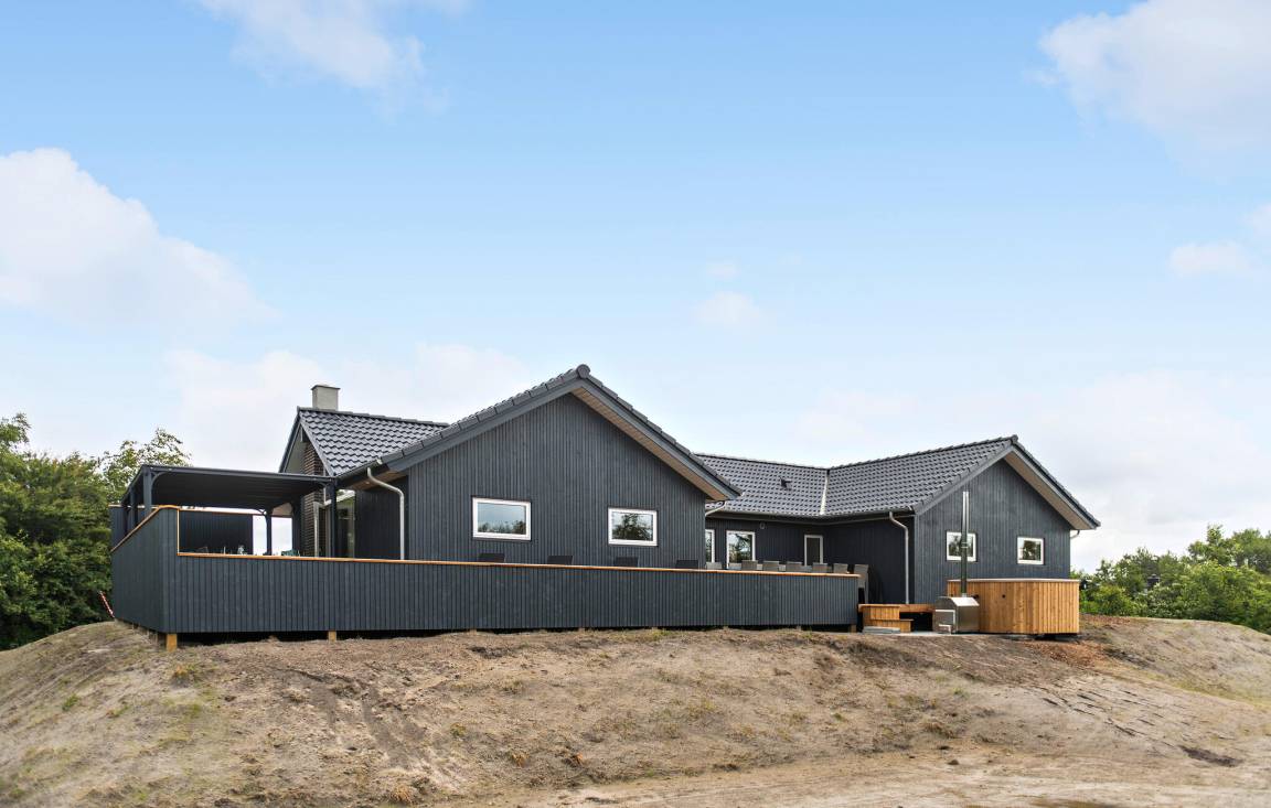 194 M² Ferienhaus ∙ 8 Schlafzimmer ∙ 16 Gäste - List