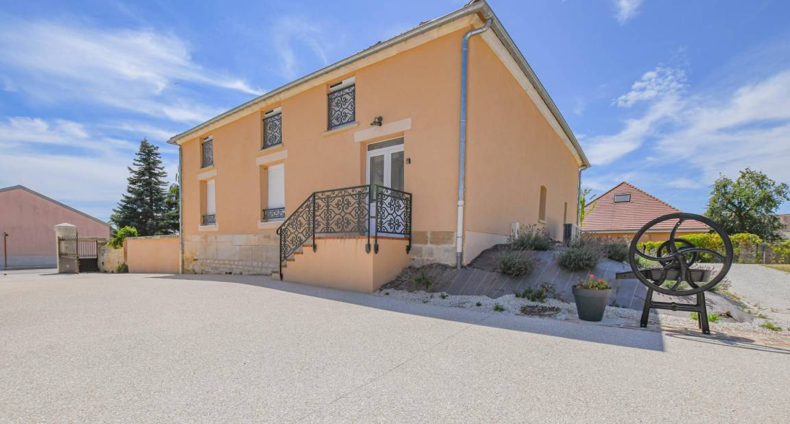 115 m&sup2; G&icirc;te 3 Schlafzimmer 6 G&auml;ste