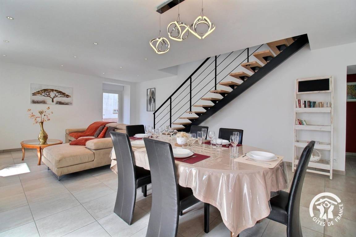 105 m&sup2; G&icirc;te 3 Schlafzimmer 6 G&auml;ste