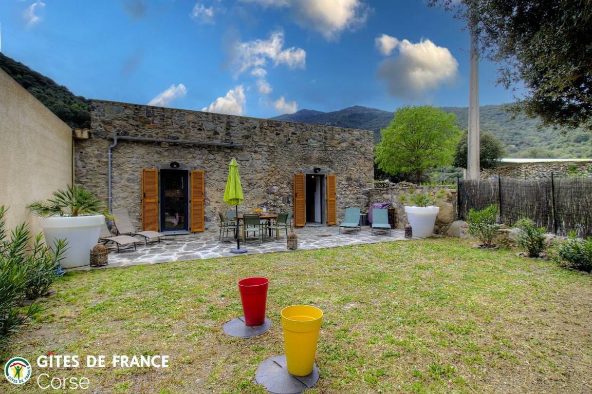 77 M² Gîte ∙ 2 Habitaciones ∙ 4 Huéspedes - Corsica