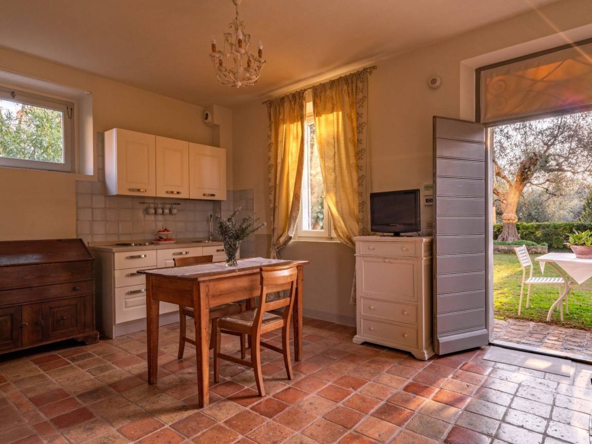 30 M² Ferienwohnung ∙ 1 Schlafzimmer ∙ 3 Gäste - Pesaro