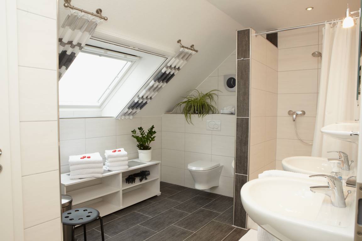 100 m² Ferienwohnung ∙ 2 Schlafzimmer ∙ 4 Gäste – Bild 16