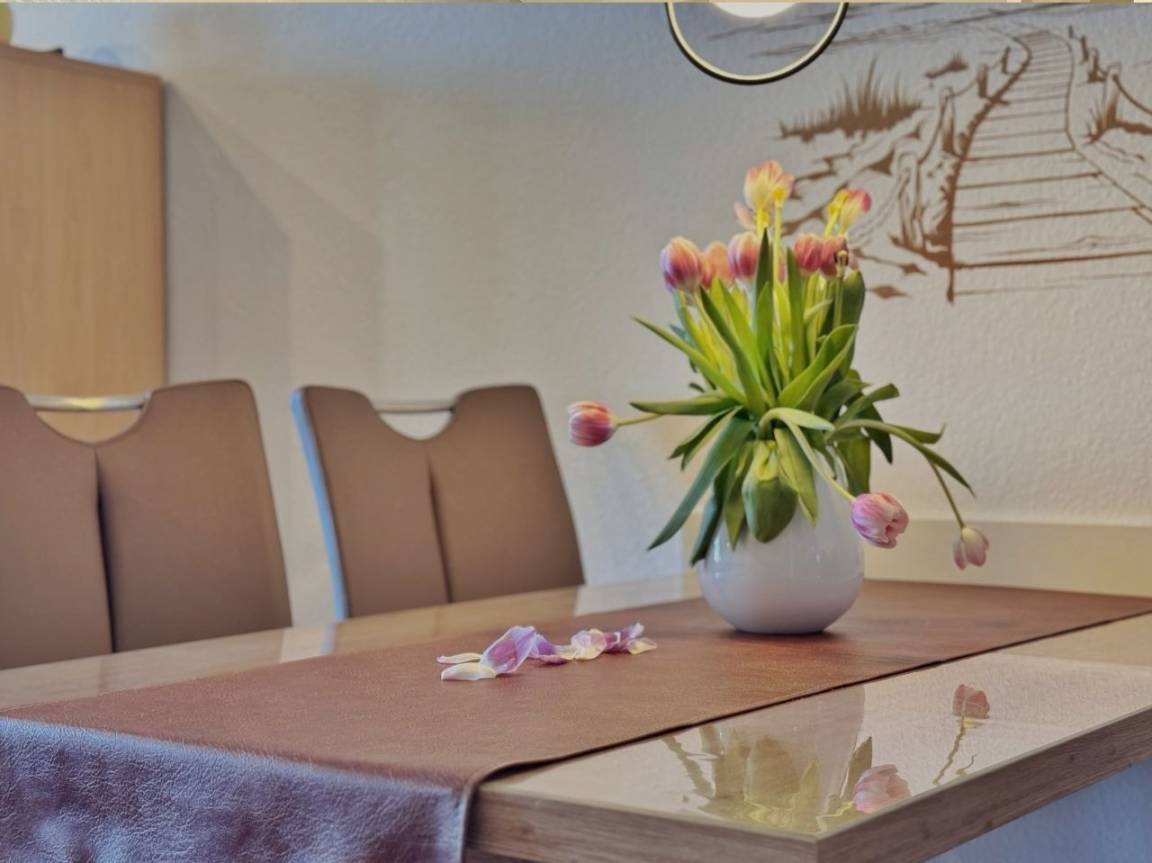 55 m² Ferienwohnung ∙ 2 Schlafzimmer ∙ 4 Gäste – Bild 9
