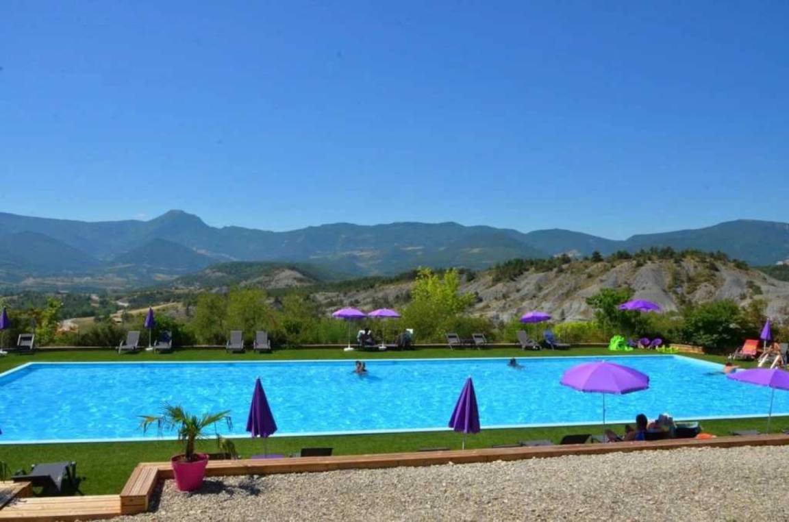 27 M² Camping ∙ 2 Chambres ∙ 4 Personnes - Hautes-Alpes