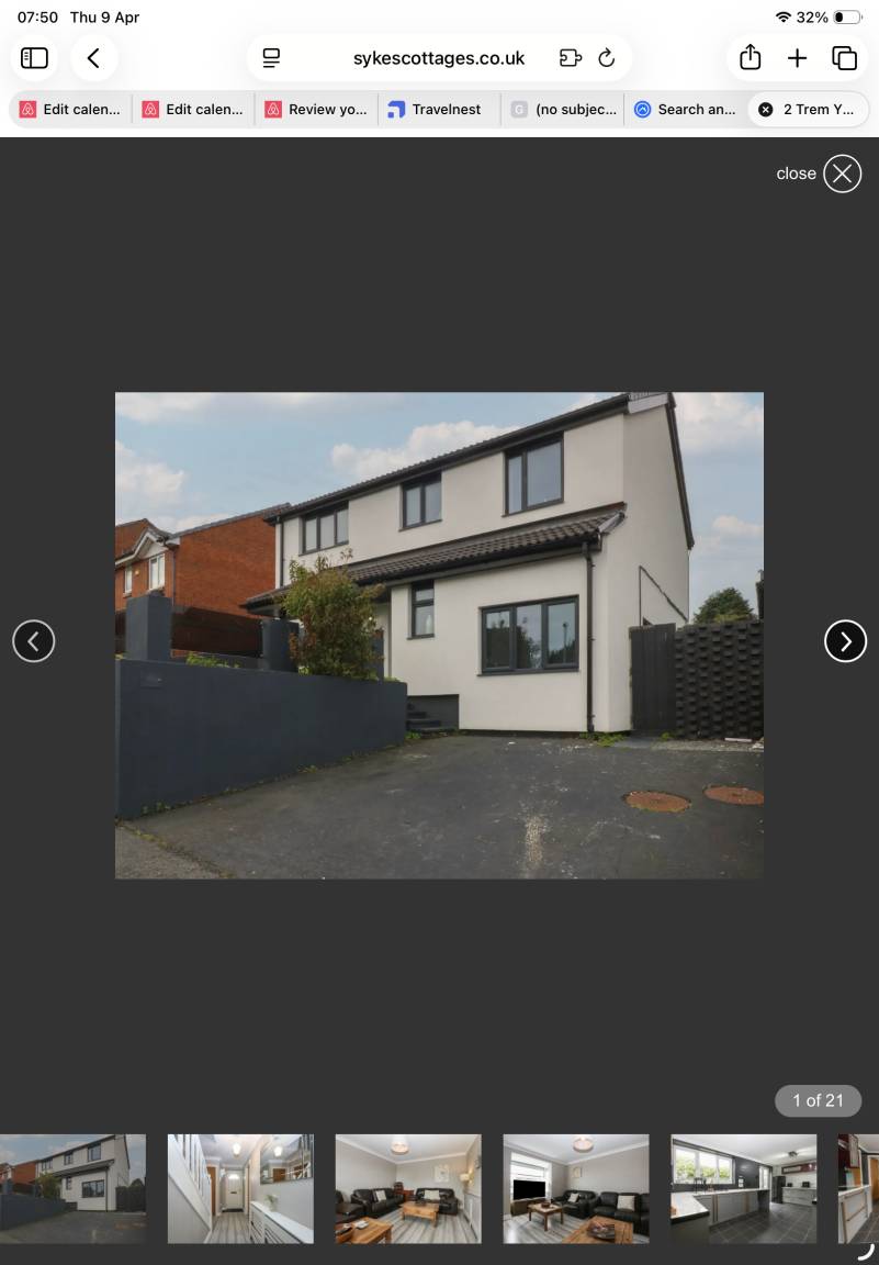 170 M² House ∙ 4 Bedrooms ∙ 8 Guests - Colwyn Bay