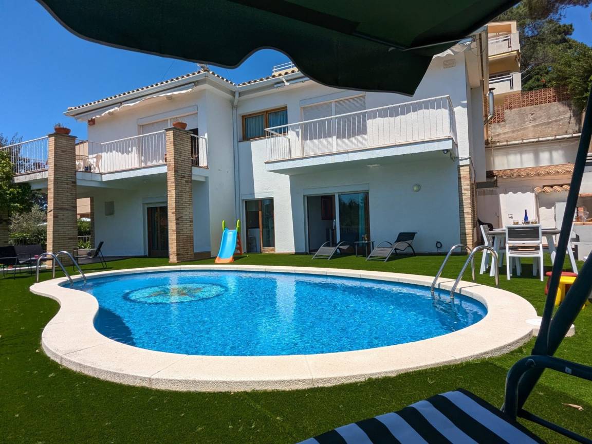 100 M² Apartamento ∙ 3 Habitaciones ∙ 7 Huéspedes - Tossa de Mar
