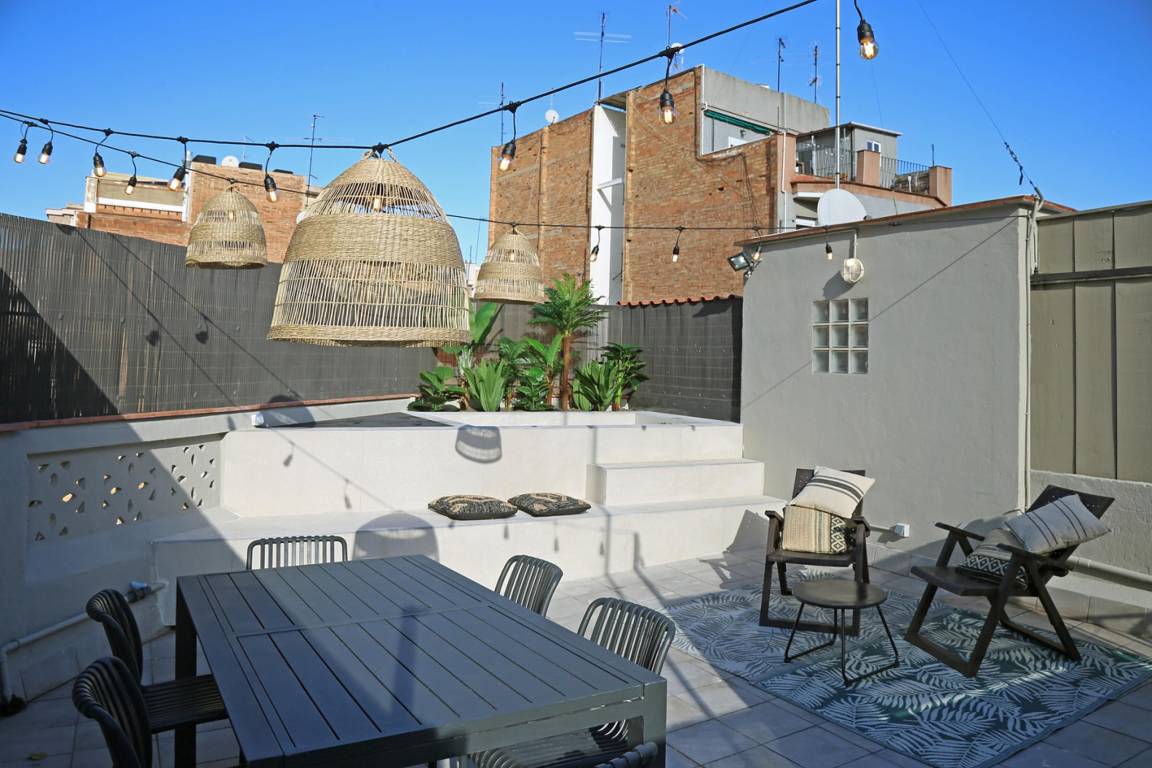 150 M² Casa ∙ 3 Habitaciones ∙ 4 Huéspedes - Barcelona