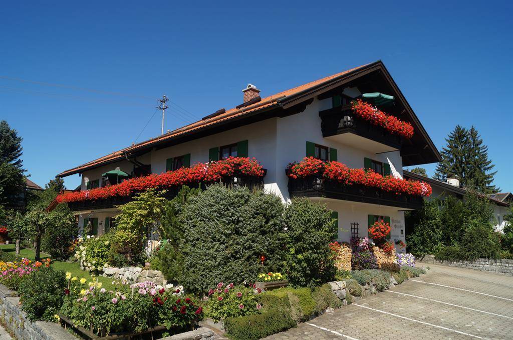 52 M² Ferienwohnung ∙ 1 Schlafzimmer ∙ 2 Gäste - Bad Bayersoien