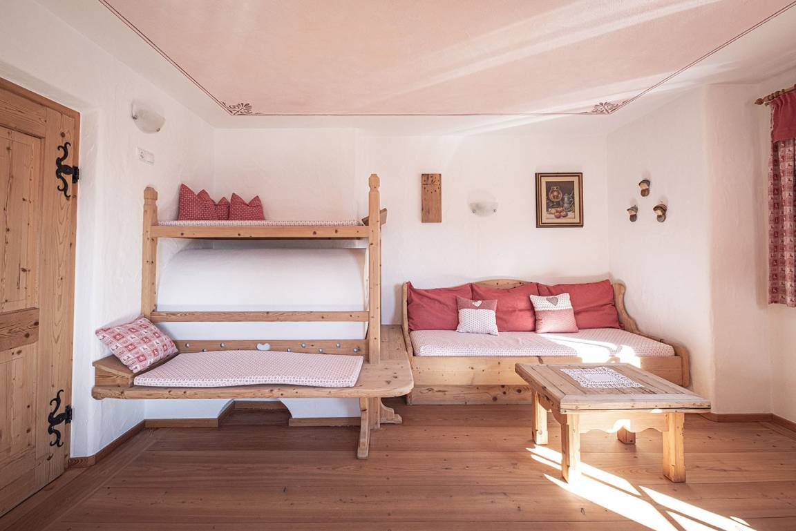 65 M² Ferienwohnung ∙ 2 Schlafzimmer ∙ 4 Gäste - Antholz Mittertal