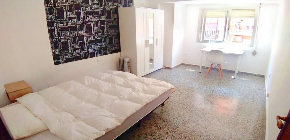 160 M² Privatzimmer ∙ 1 Schlafzimmer ∙ 1 Gast - Valencia