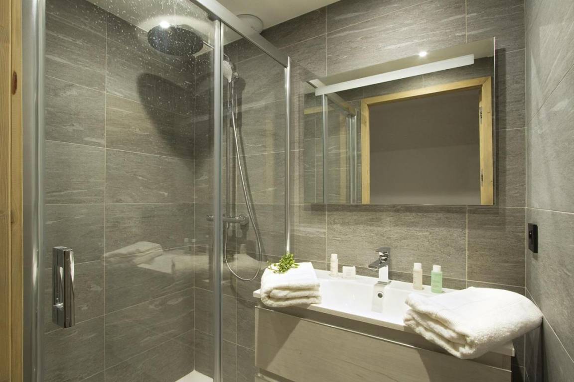93 m² Ferienwohnung ∙ 4 Schlafzimmer ∙ 10 Gäste – Bild 12