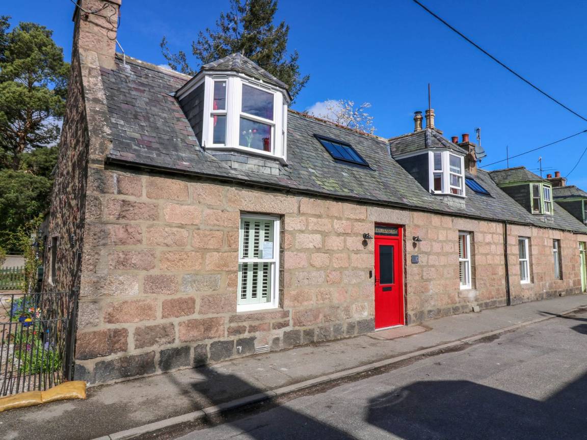 Cottage ∙ 3 Bedrooms ∙ 6 Guests - Ballater