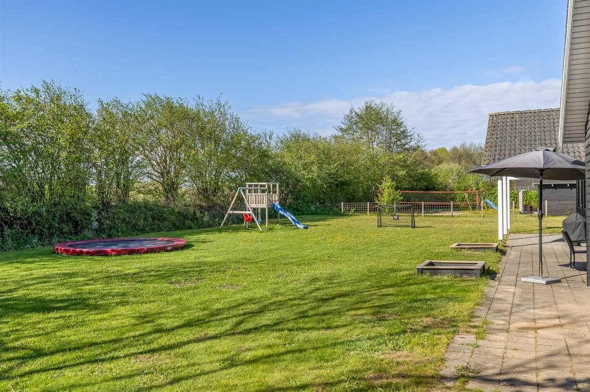 261 m² Ferienhaus ∙ 8 Schlafzimmer ∙ 20 Gäste – Bild 37