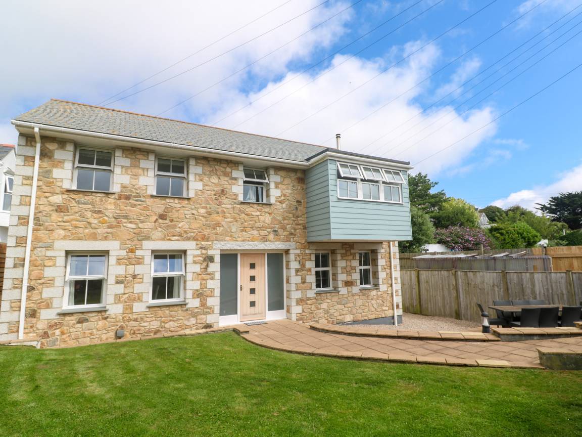 Cottage ∙ 4 Bedrooms ∙ 8 Guests - St Ives