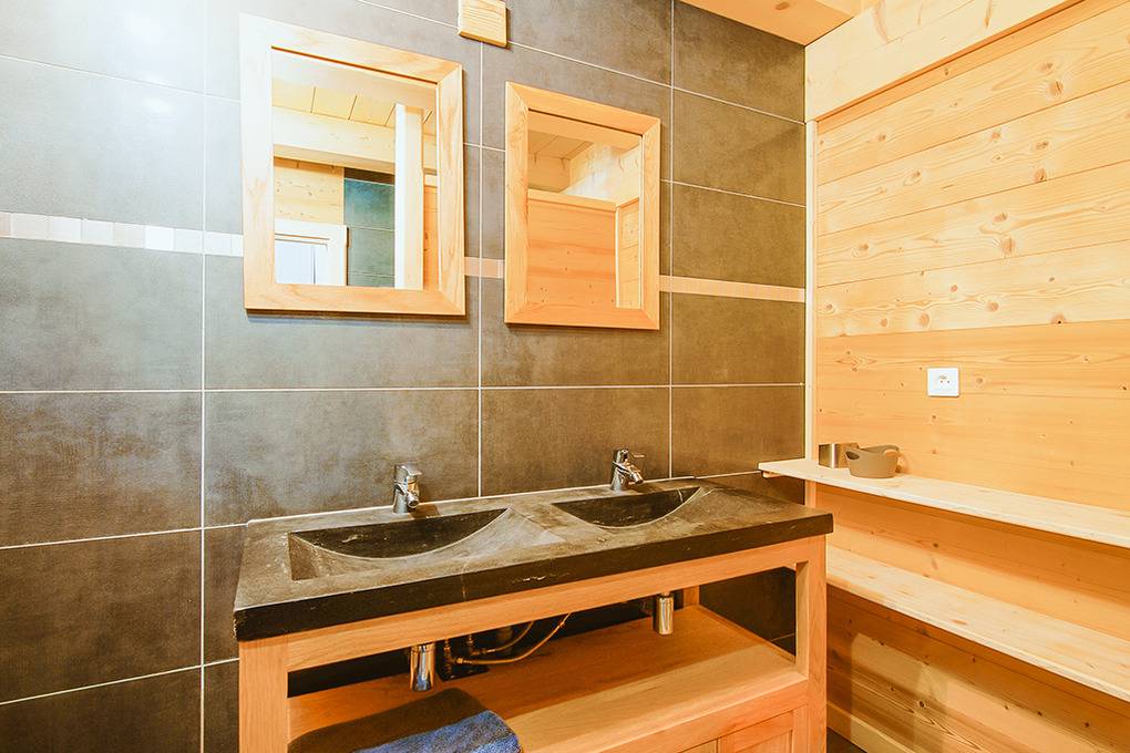 300 m² Ferienhaus ∙ 10 Schlafzimmer ∙ 28 Gäste – Bild 11