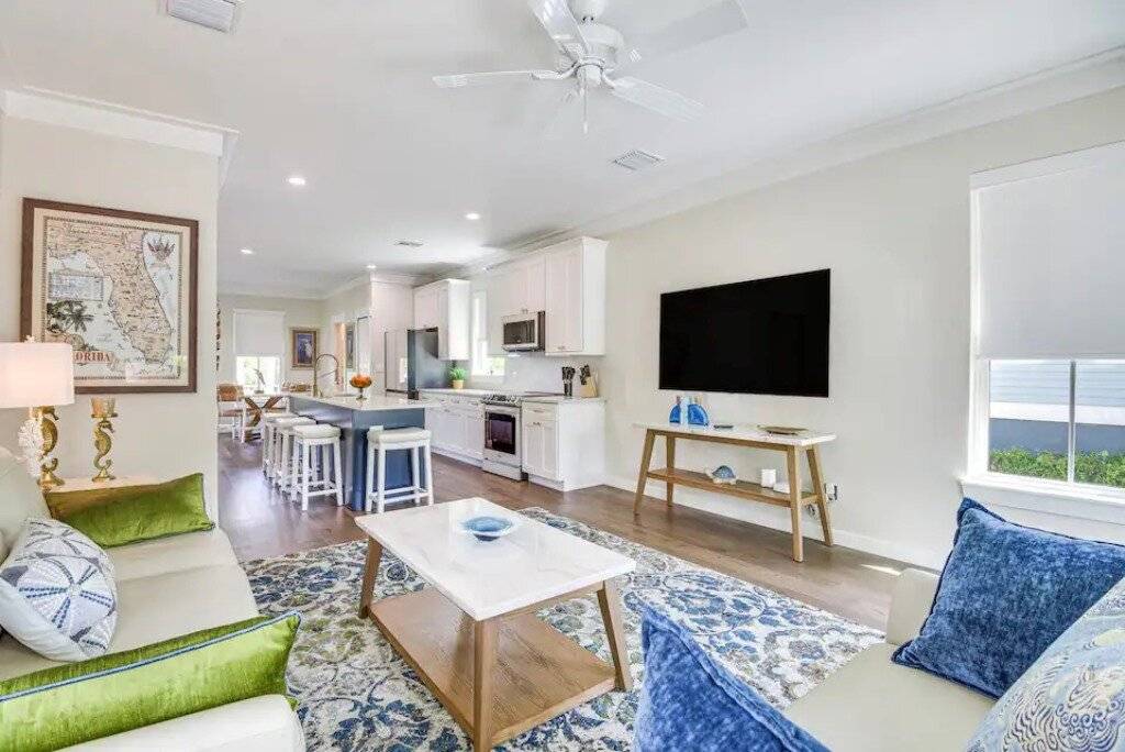 House ∙ 2 Bedrooms ∙ 6 Guests - Bradenton, FL