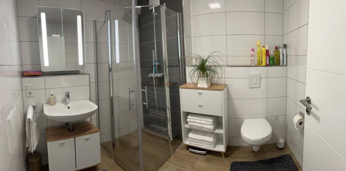 70 m² Ferienwohnung ∙ 1 Schlafzimmer ∙ 7 Gäste – Bild 29