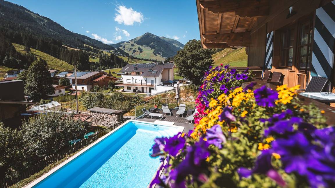 110 M² Apartment ∙ 3 Bedrooms ∙ 8 Guests - Saalbach-Hinterglemm
